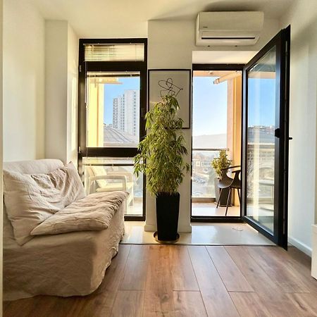 City Center - Next To Holiday Inn -2Br Apartment Tbilisi Ngoại thất bức ảnh