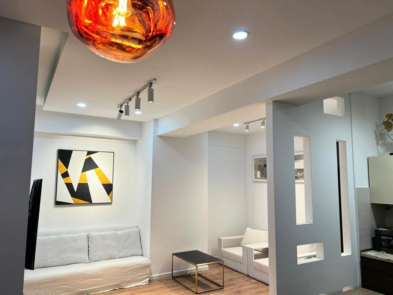 City Center - Next To Holiday Inn -2Br Apartment Tbilisi Ngoại thất bức ảnh