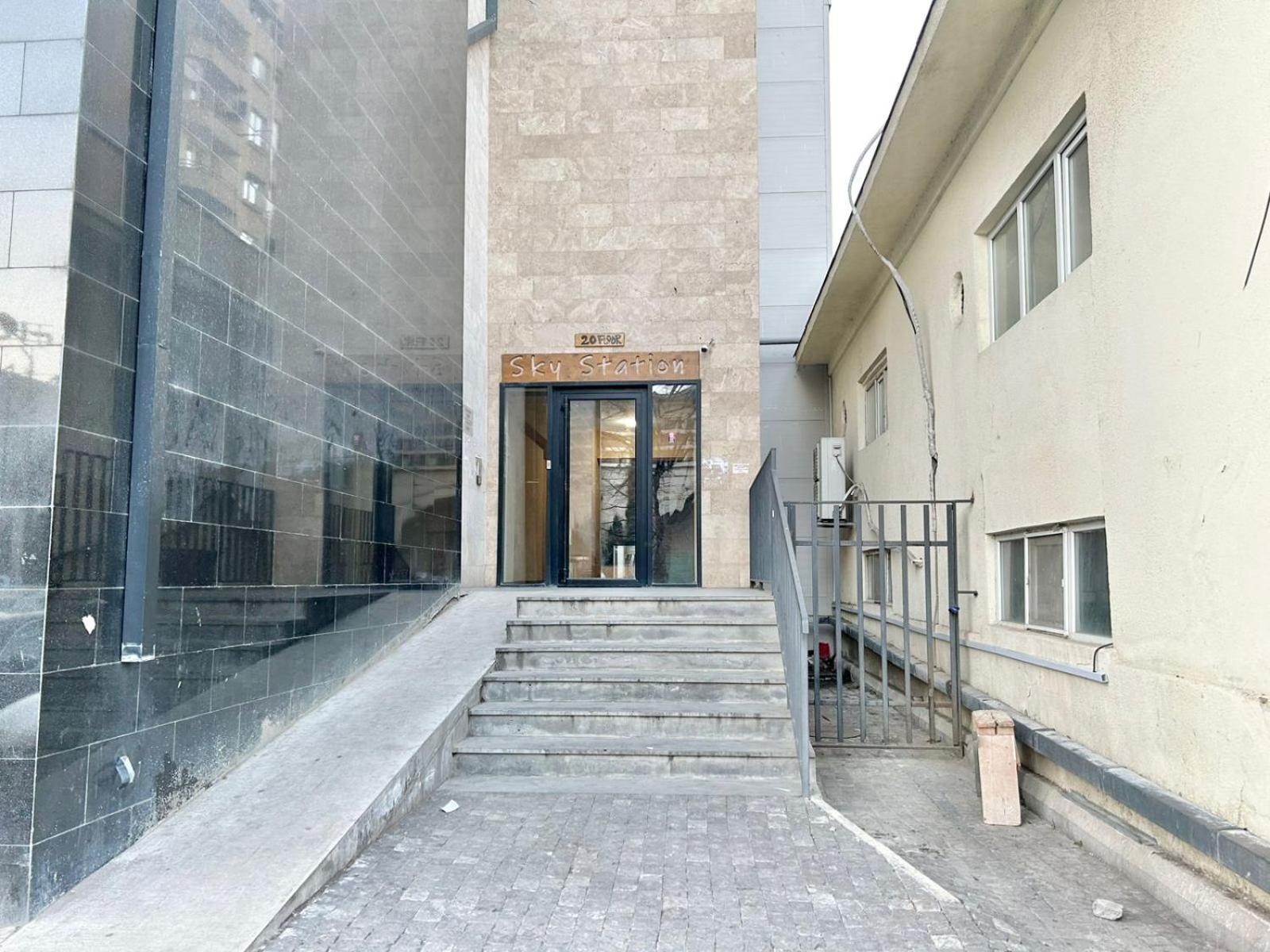 City Center - Next To Holiday Inn -2Br Apartment Tbilisi Ngoại thất bức ảnh