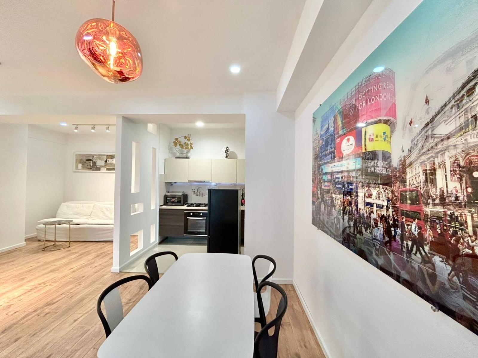 City Center - Next To Holiday Inn -2Br Apartment Tbilisi Ngoại thất bức ảnh