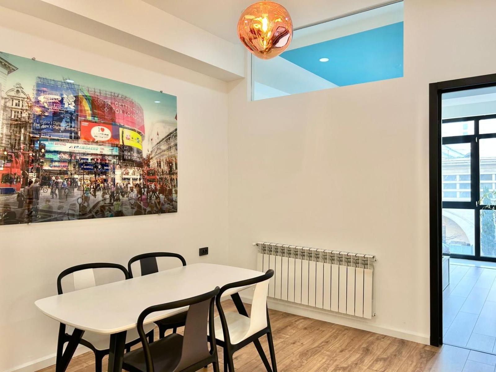 City Center - Next To Holiday Inn -2Br Apartment Tbilisi Ngoại thất bức ảnh