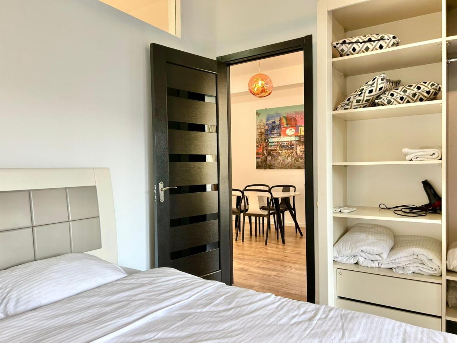 City Center - Next To Holiday Inn -2Br Apartment Tbilisi Ngoại thất bức ảnh