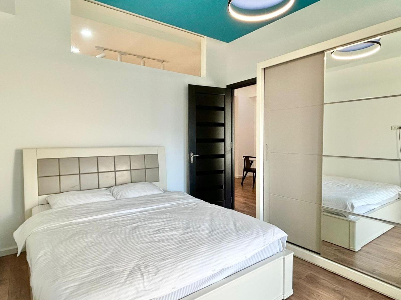 City Center - Next To Holiday Inn -2Br Apartment Tbilisi Ngoại thất bức ảnh