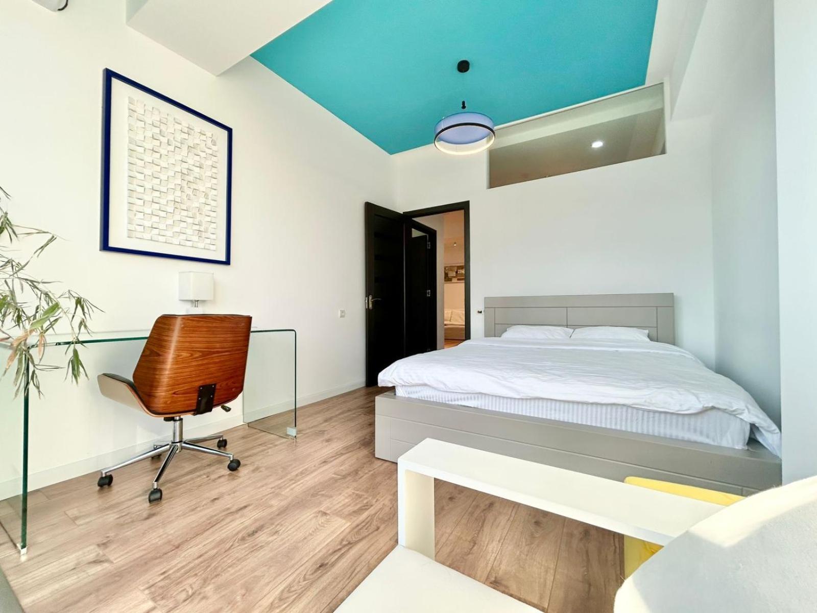 City Center - Next To Holiday Inn -2Br Apartment Tbilisi Ngoại thất bức ảnh