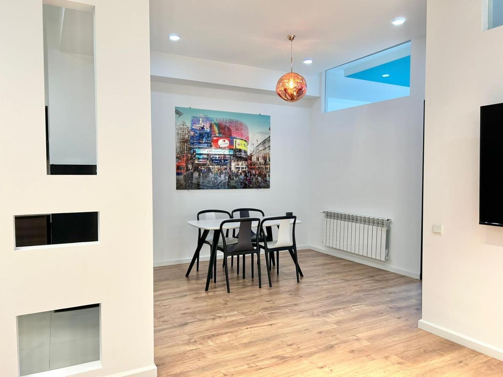 City Center - Next To Holiday Inn -2Br Apartment Tbilisi Ngoại thất bức ảnh