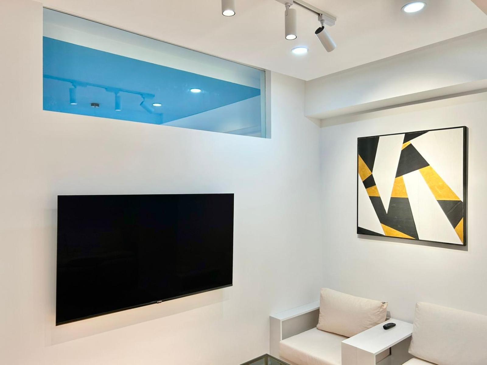 City Center - Next To Holiday Inn -2Br Apartment Tbilisi Ngoại thất bức ảnh