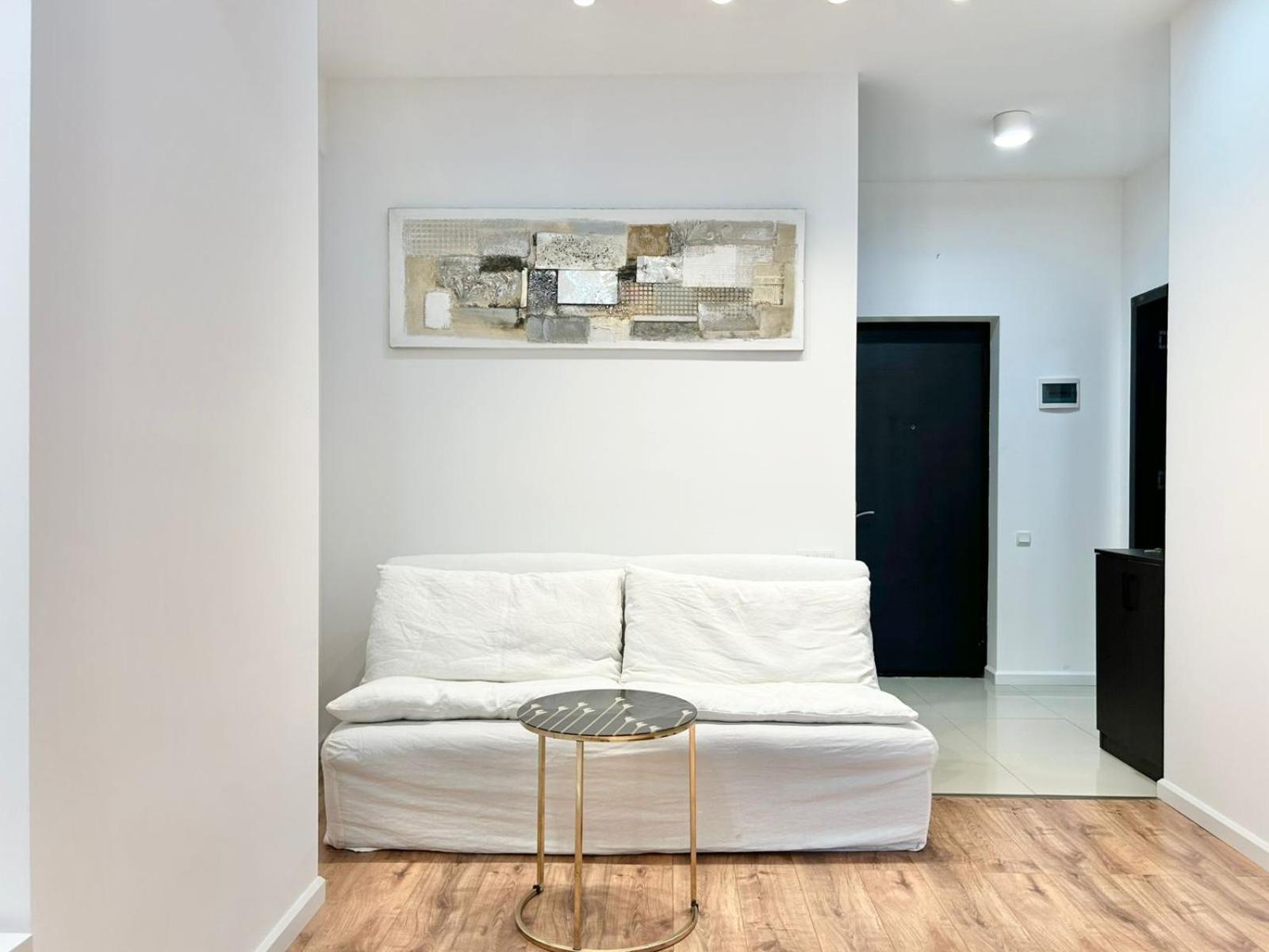 City Center - Next To Holiday Inn -2Br Apartment Tbilisi Ngoại thất bức ảnh