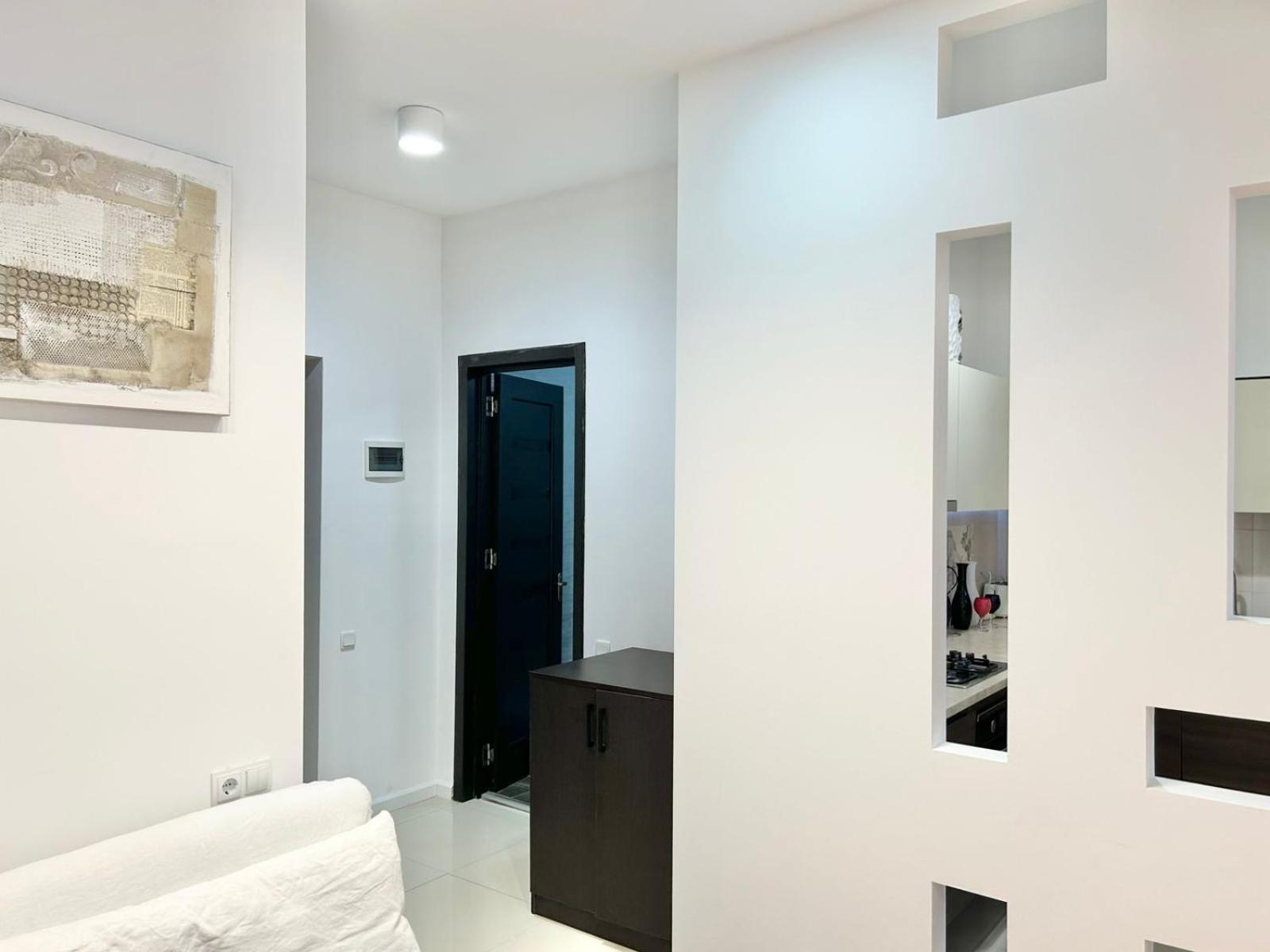 City Center - Next To Holiday Inn -2Br Apartment Tbilisi Ngoại thất bức ảnh