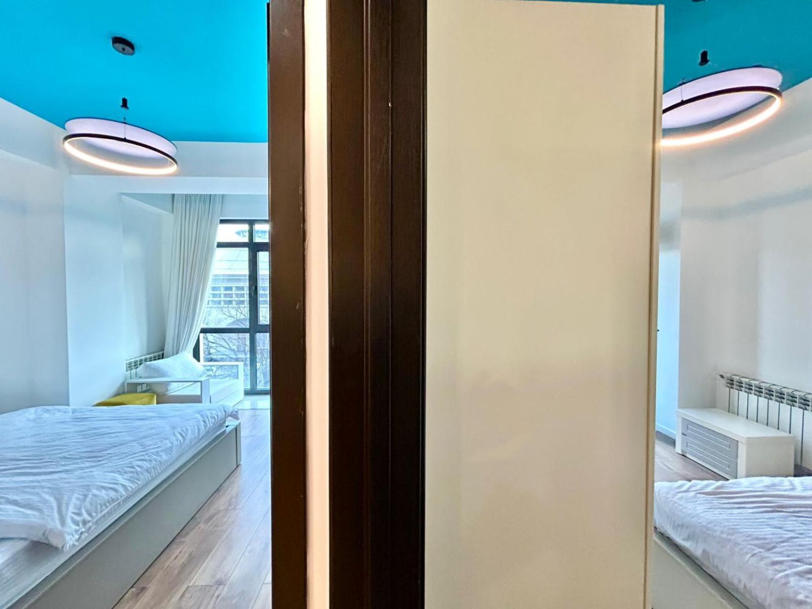 City Center - Next To Holiday Inn -2Br Apartment Tbilisi Ngoại thất bức ảnh